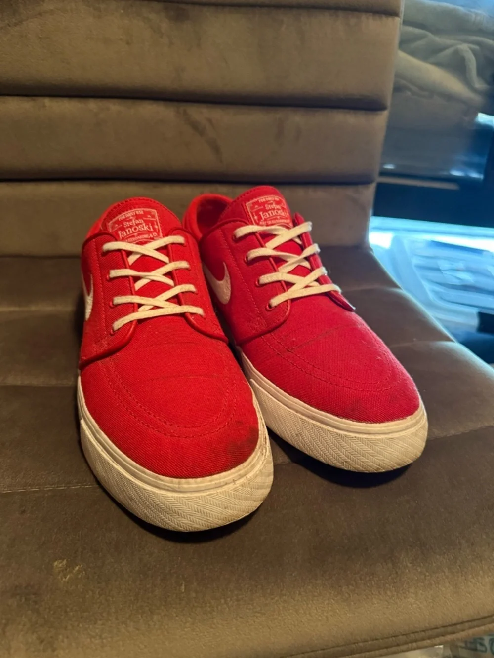 Nike SB Zoom Stefan Janoski Men’s Size 10 Sneakers Red and White